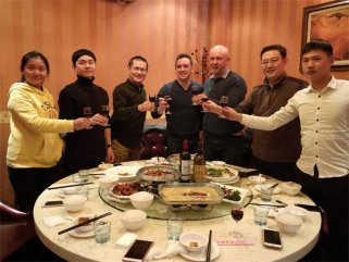 乐梦酒庄生产商皮特先生前来宅男视频在线免费总部考察访问
